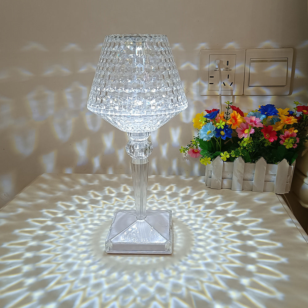 Romantische Nachttischlampe mit warmem Licht