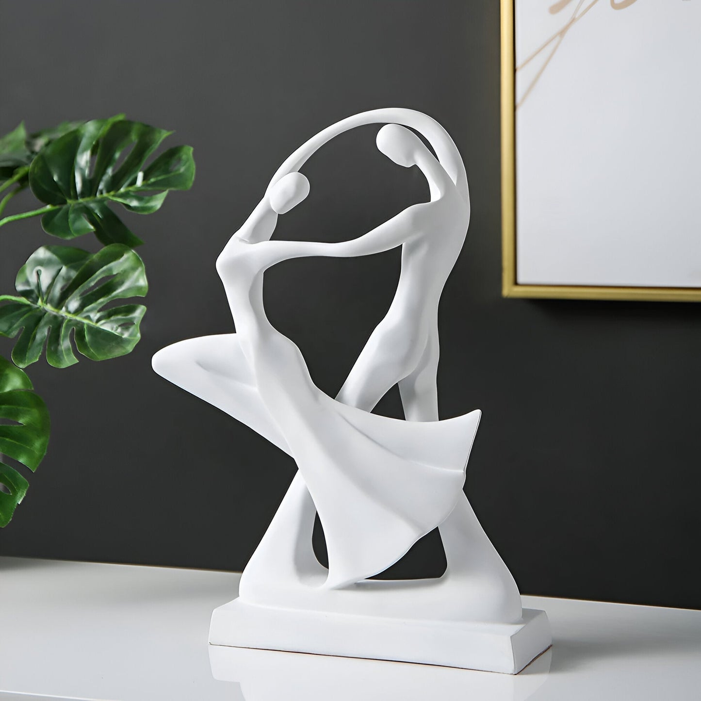 Stilvolles Tanzpaar-Figur aus Kunstharz