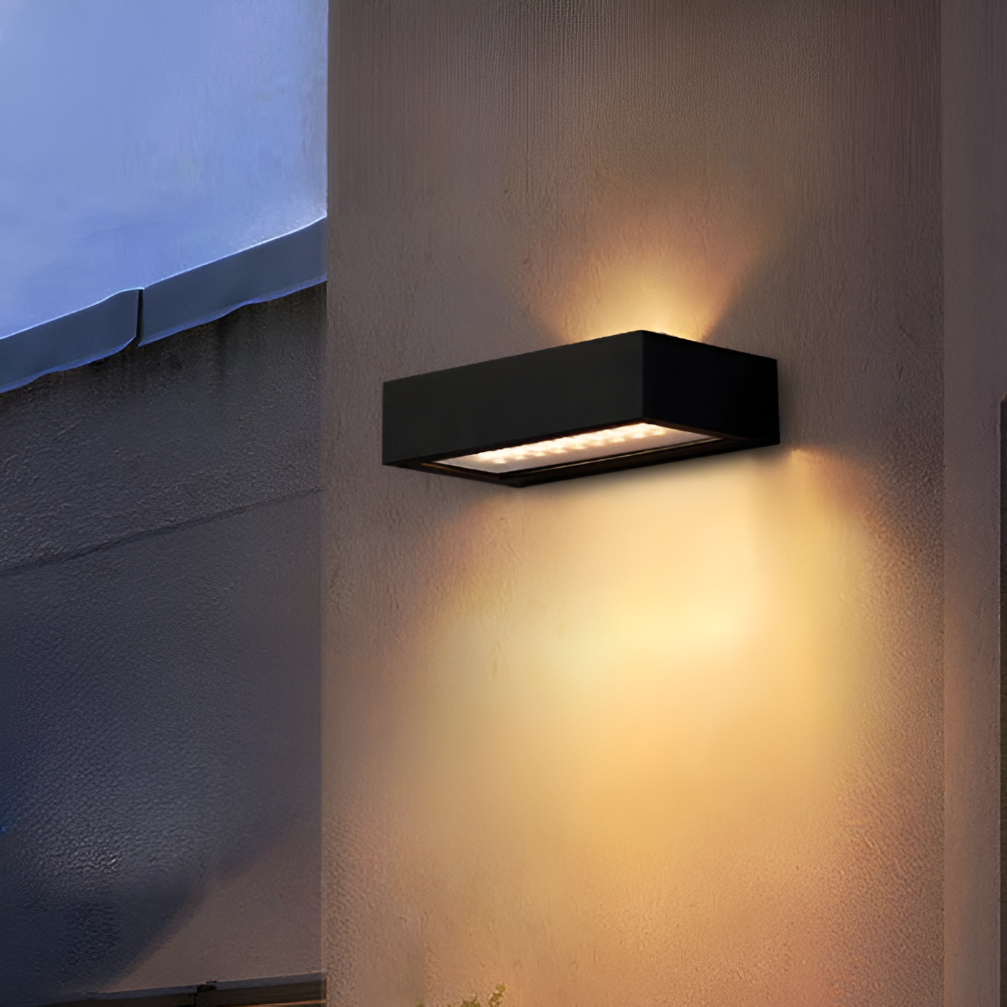 Weatherproof Outdoor Wall Light With Motion Sensor - Halri