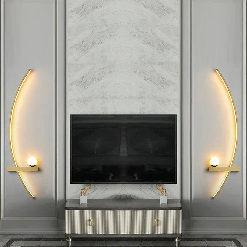 Elegante schwarze und goldene Außenwandleuchte