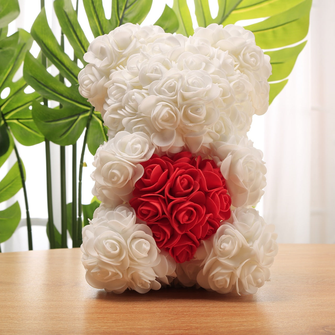 Wunderschönes Arrangement aus rosa Plüschbären