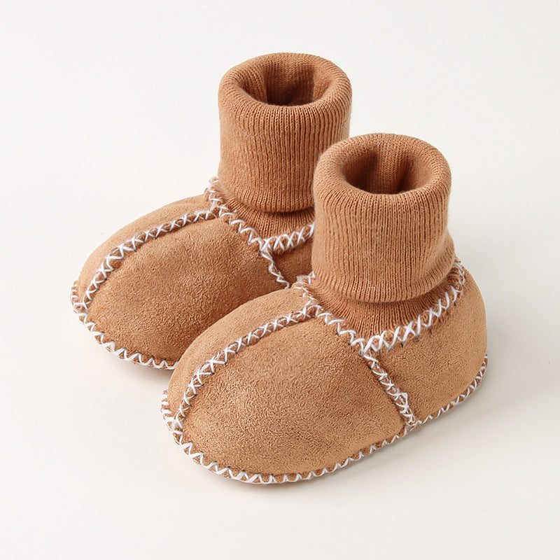 Warme Babyschuhe aus weichem Wildleder