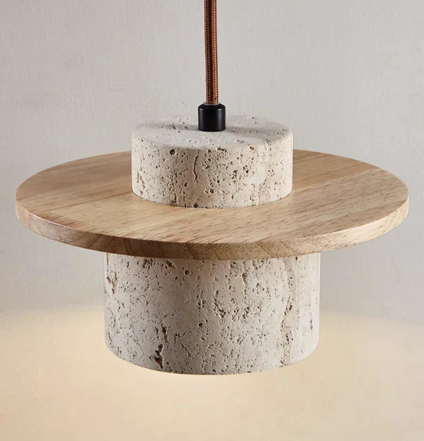 Eleganter Kronleuchter aus Naturstein