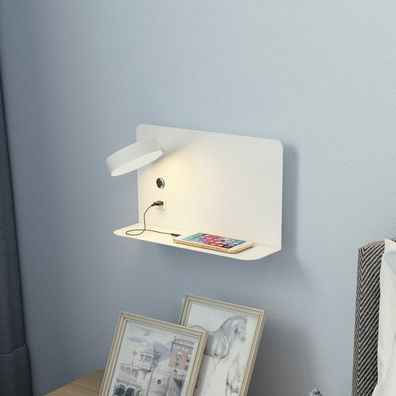 Helle LED-Wandleuchte fürs Schlafzimmer mit USB-Anschluss