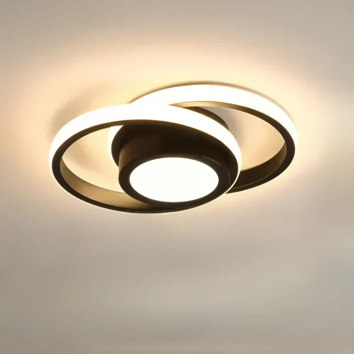 Helle LED-Deckenleuchte im modernen Stil