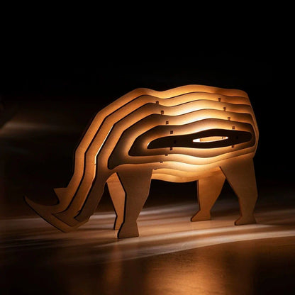 Rustikale, handgefertigte Tierlampe aus Holz
