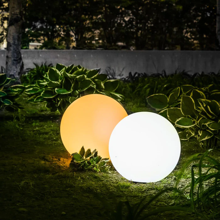 Outdoor Round Solar Powered Garden Lamp - Halri