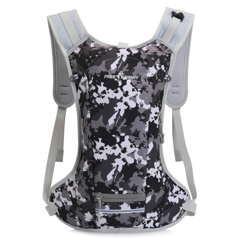 Wasserdichter Wanderrucksack mit Trinksystem