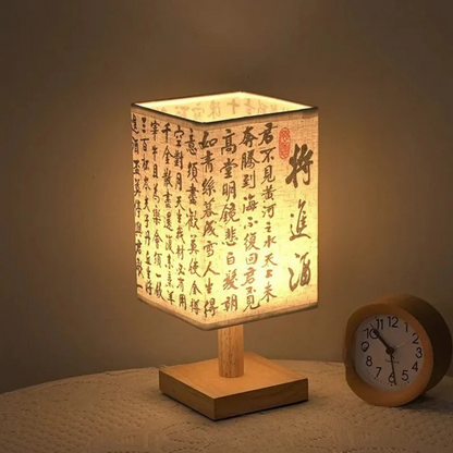 Elegante, moderne LED-Schreibtischlampe