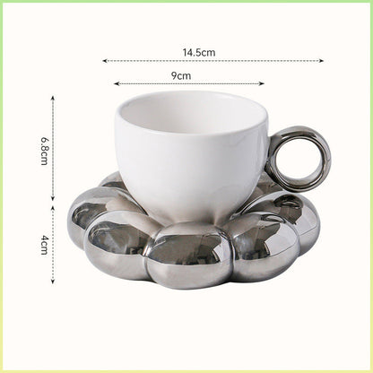 Rustikales Kaffeetassen-Set im Landhausstil mit Blumenmuster