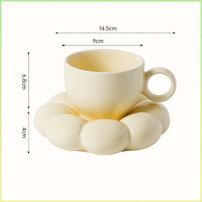 Rustikales Kaffeetassen-Set im Landhausstil mit Blumenmuster