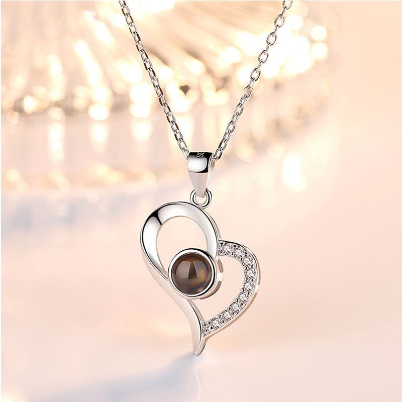 Romantische Herzkette mit der Aufschrift „Ich liebe dich“