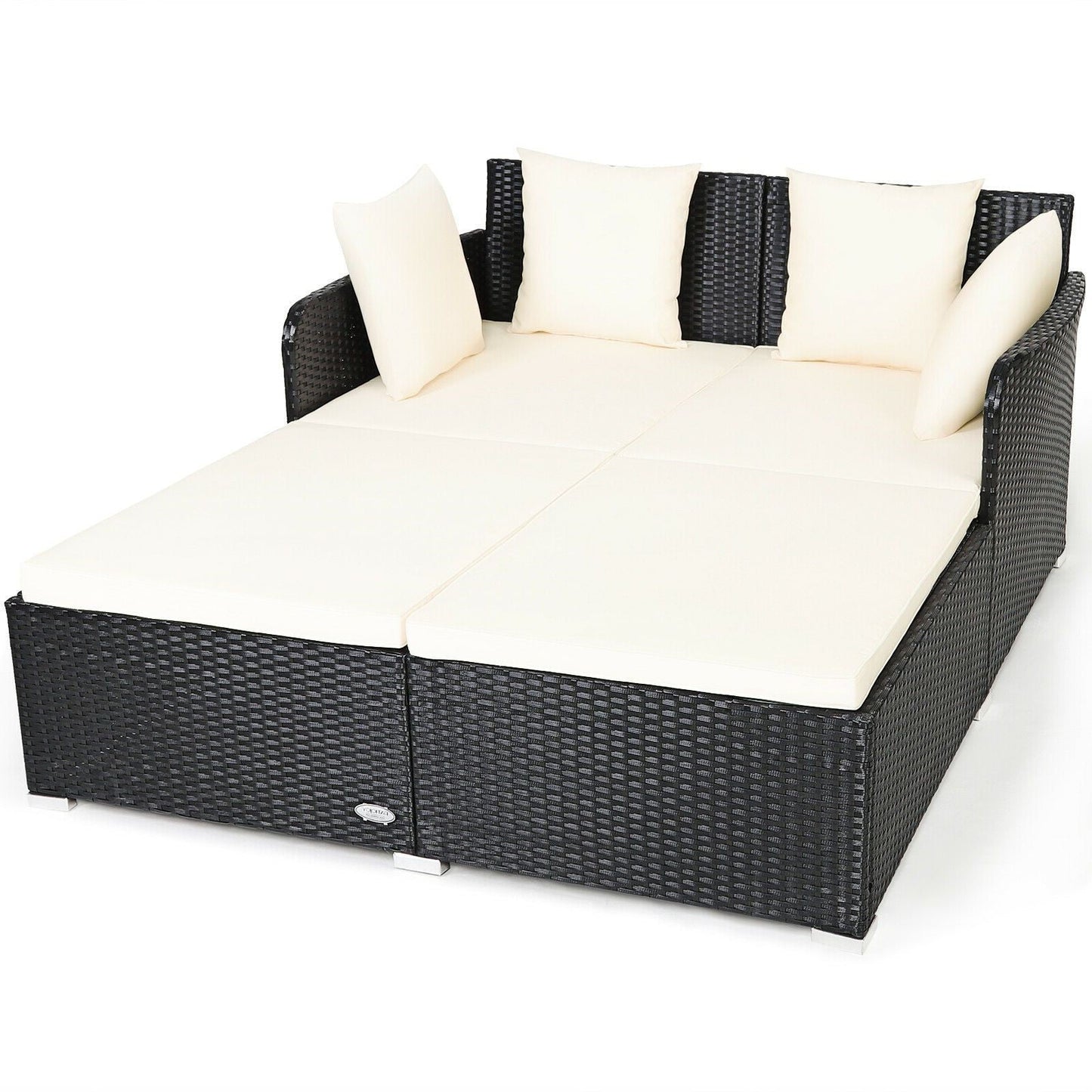 Comfortable Wicker Garden Daybed with Thick Cushions