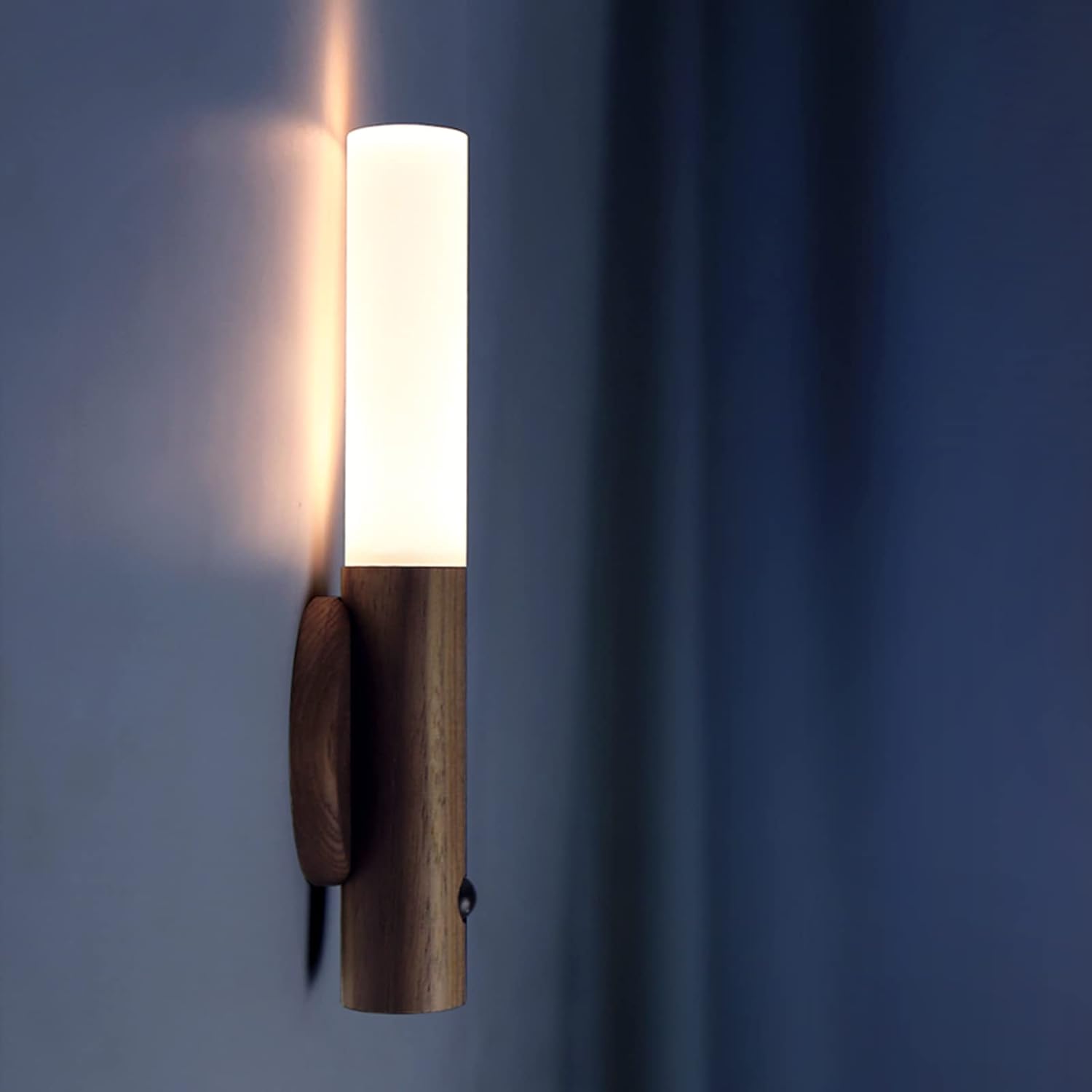 Automatic LED Motion Wall Light USB Powered - Halri