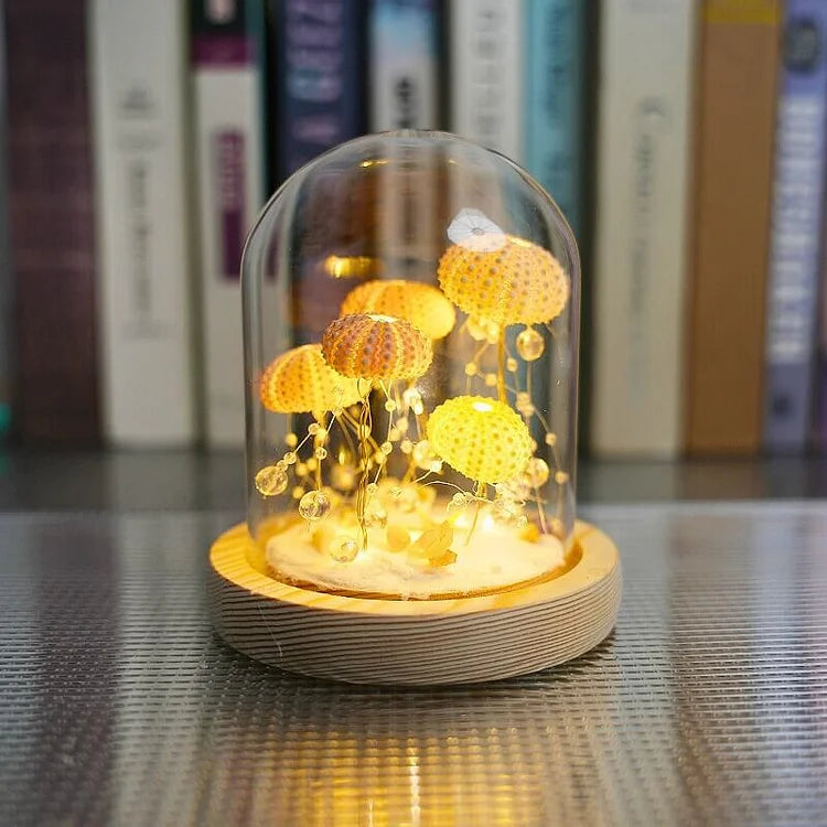 Rustikale Schreibtischlampe im Küstenstil mit muschelförmigem Lampenschirm