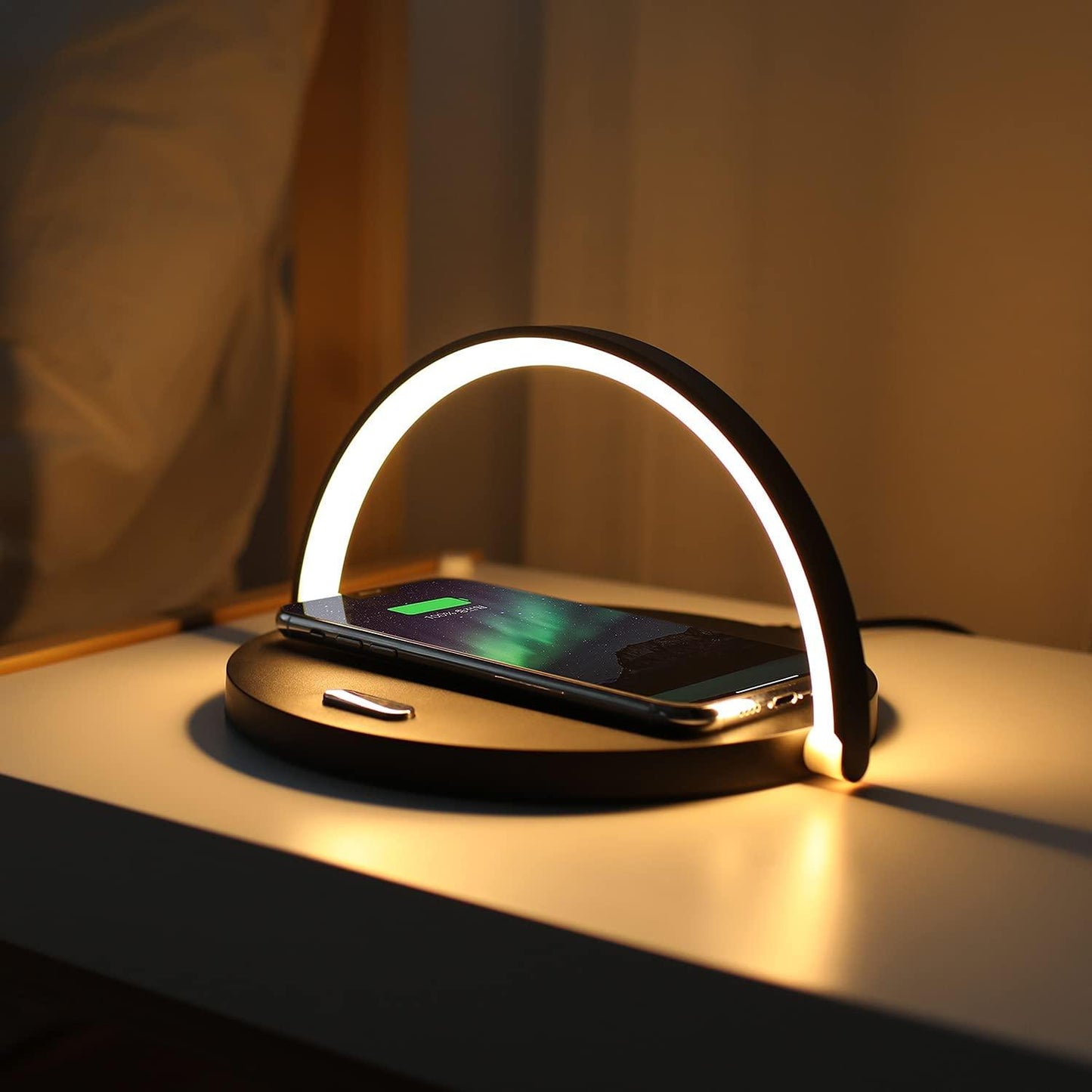 Wireless Charging Table Lamp - Halri