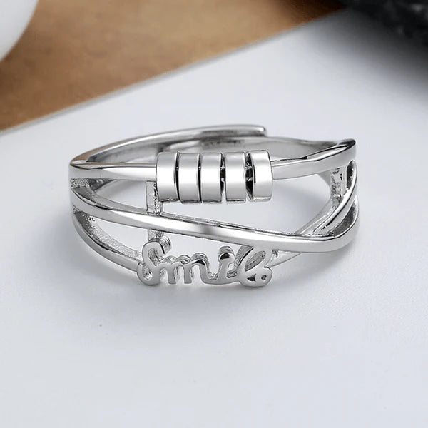Entspannender Stressabbau-Ring als Accessoire