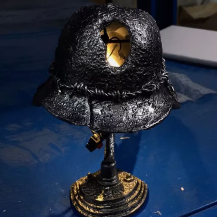 Retro-Schreibtischlampe in Helmform aus Metall – Klassische Vintage-Beleuchtung für Ihr Zuhause