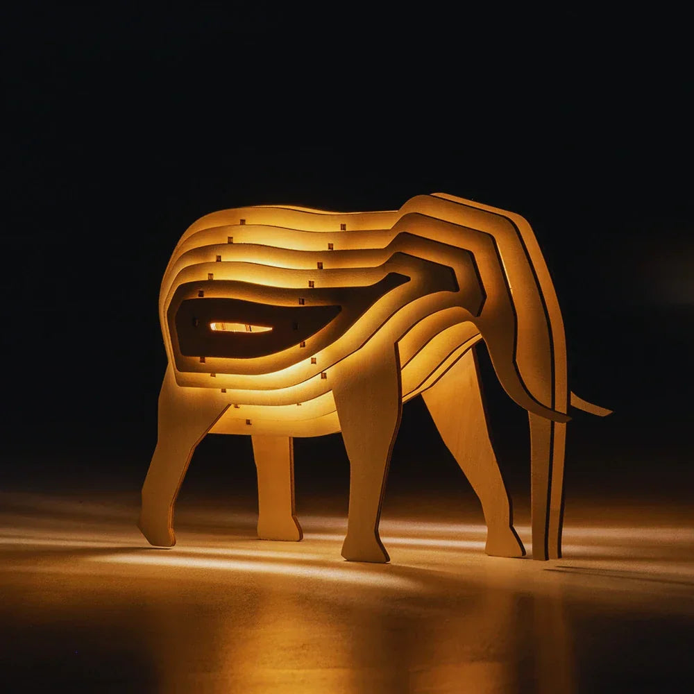 Rustikale, handgefertigte Tierlampe aus Holz