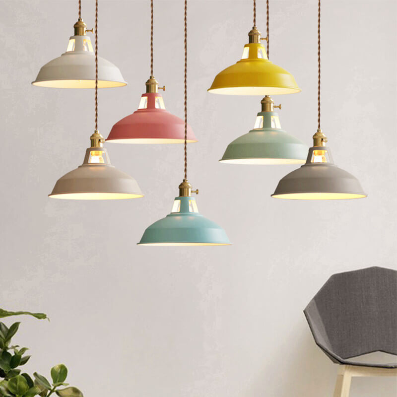 Stilvolle, verstellbare Pendelleuchte im modernen Industrie-Look