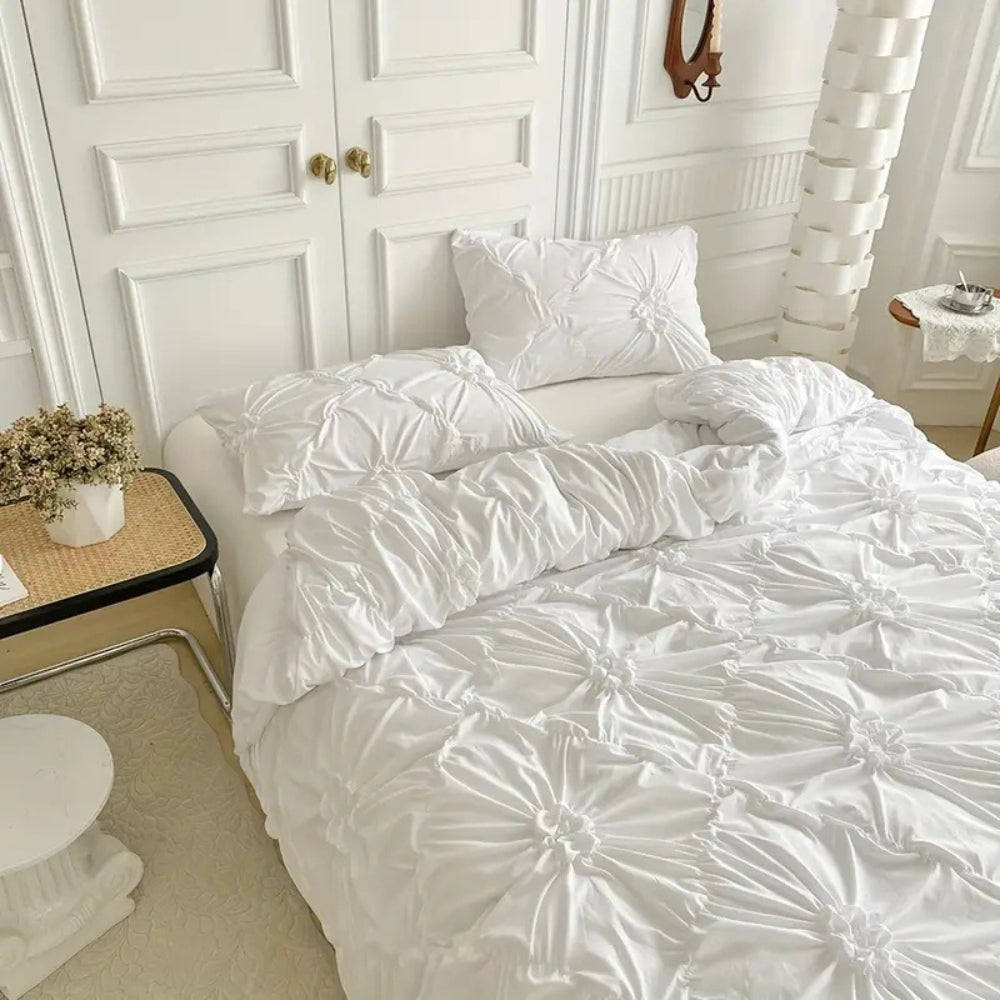 Beautiful Floral Bedding Quilt Set with Pillows