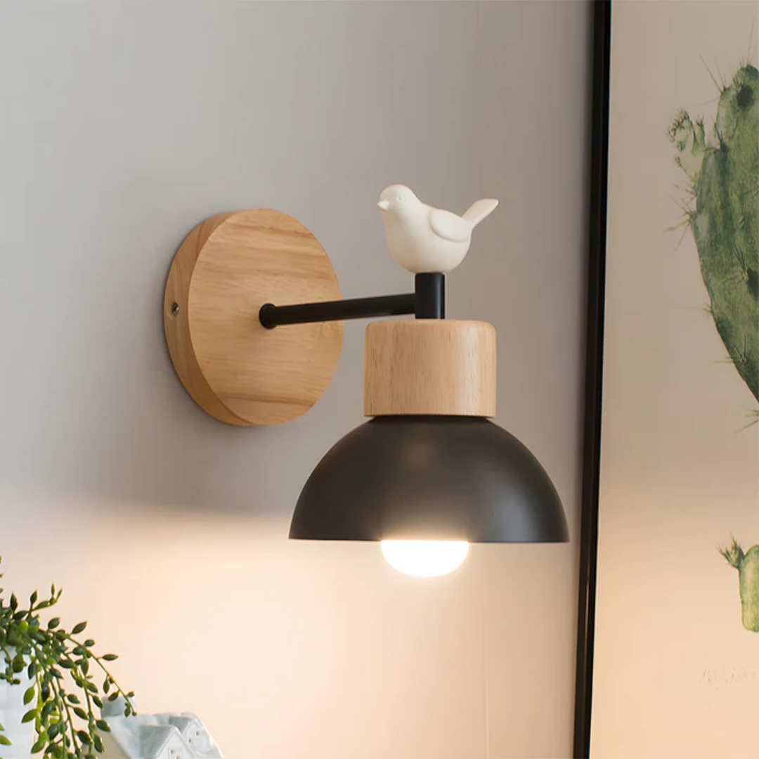 Rustikale Wandleuchte aus Holz