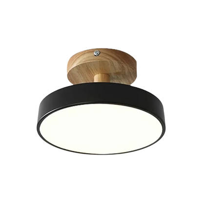 Schlanke, moderne LED-Deckenleuchte