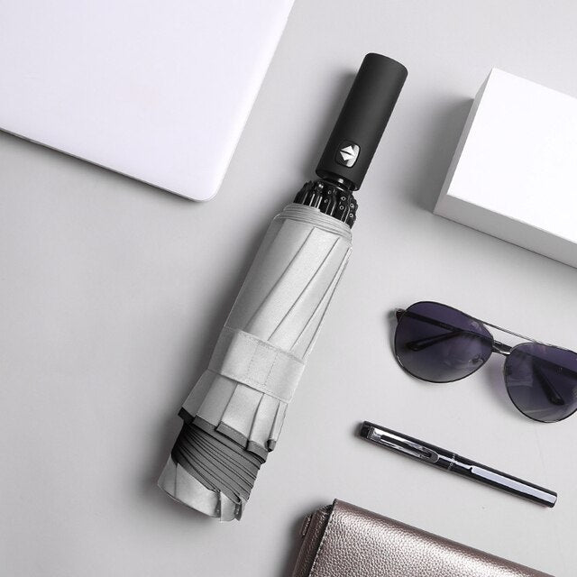 Wasserdichter, kompakter Faltregenschirm