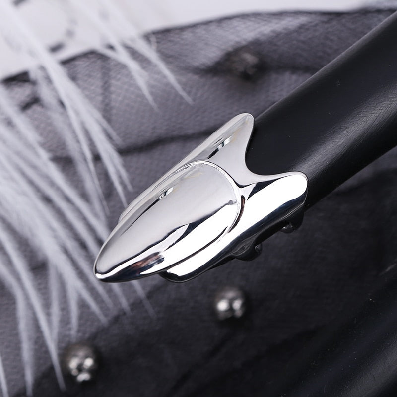 Schmale, kantige Stapelringe aus Metall