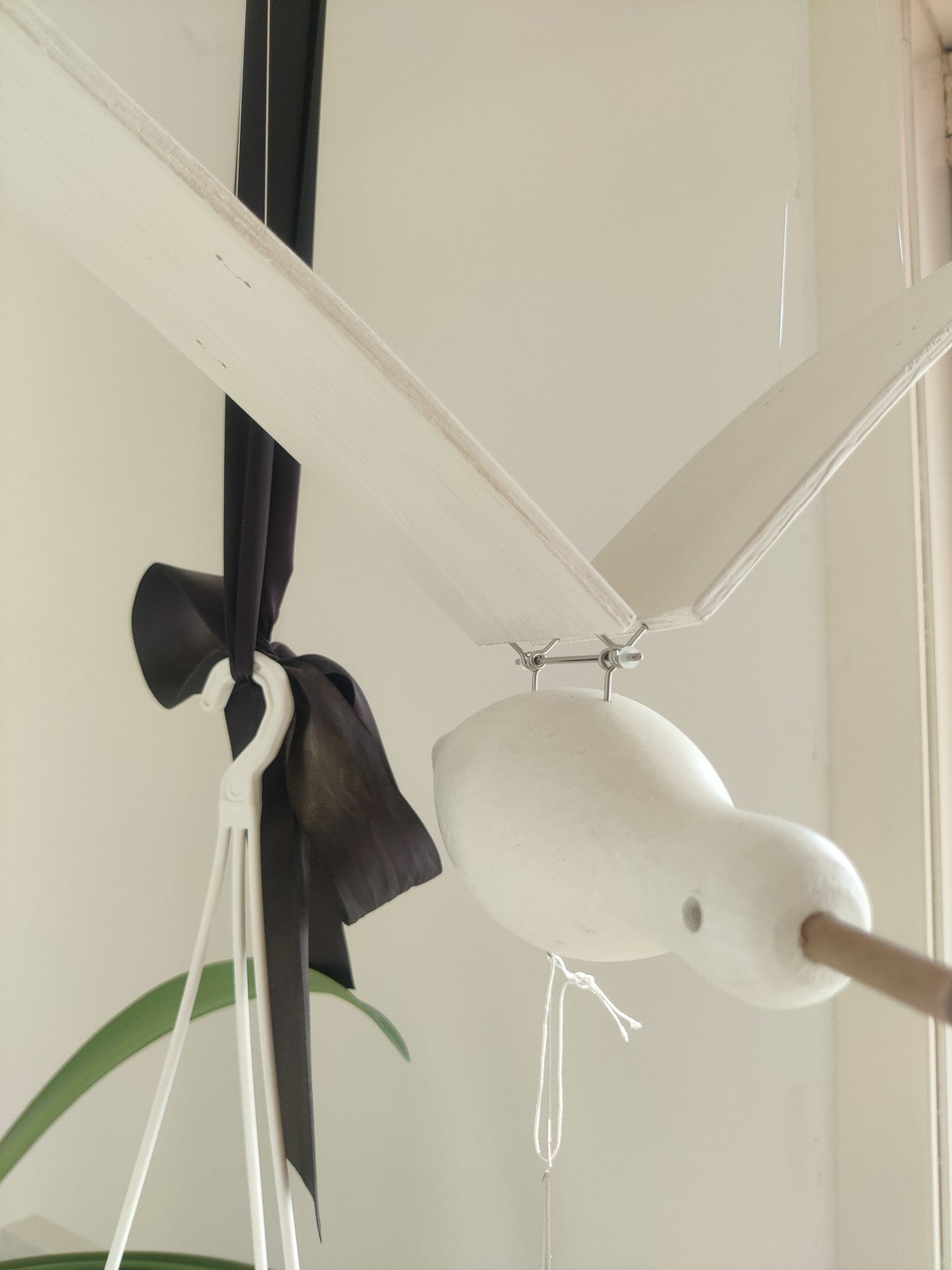 Beachy Wooden Seagull Decor Ornament