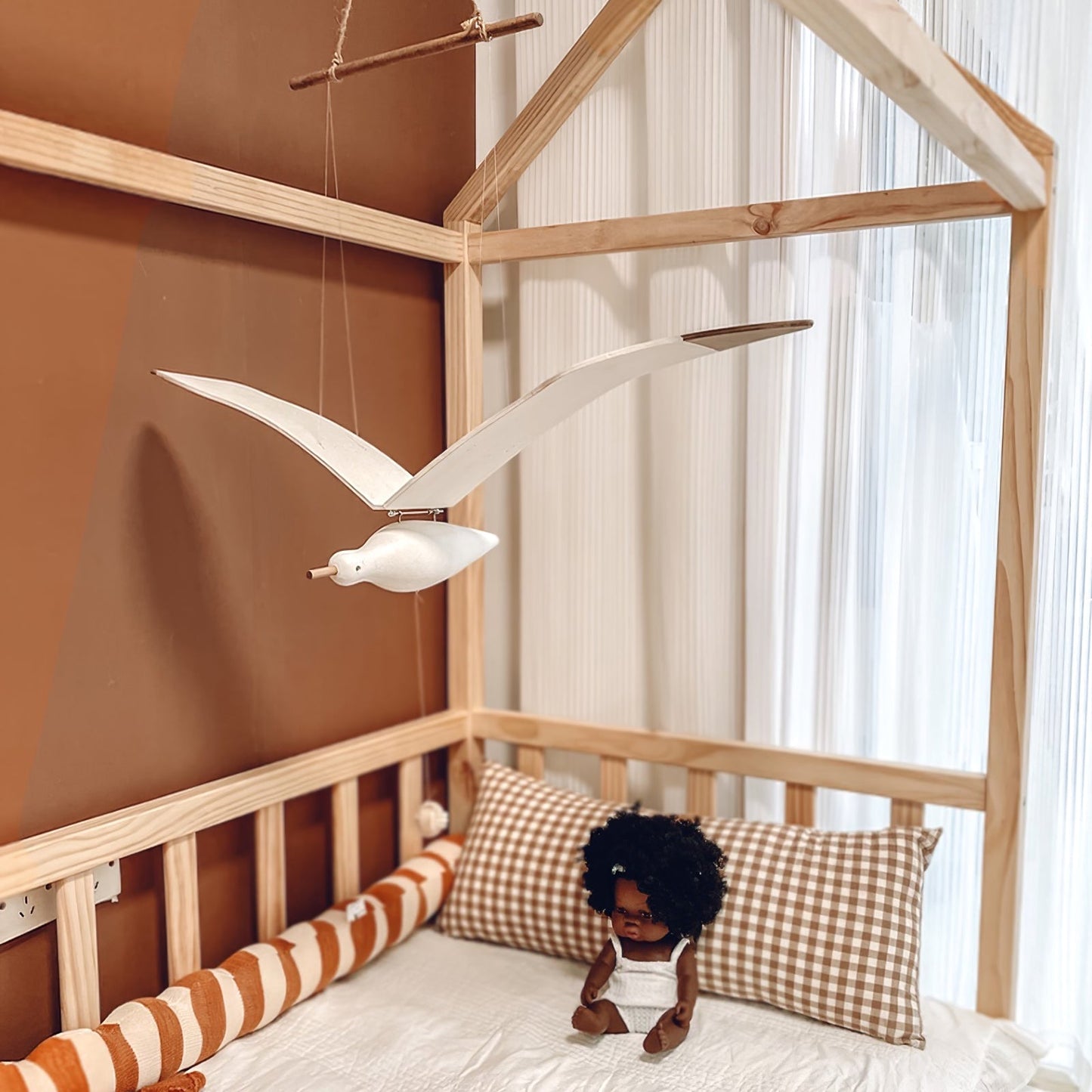 Beachy Wooden Seagull Decor Ornament