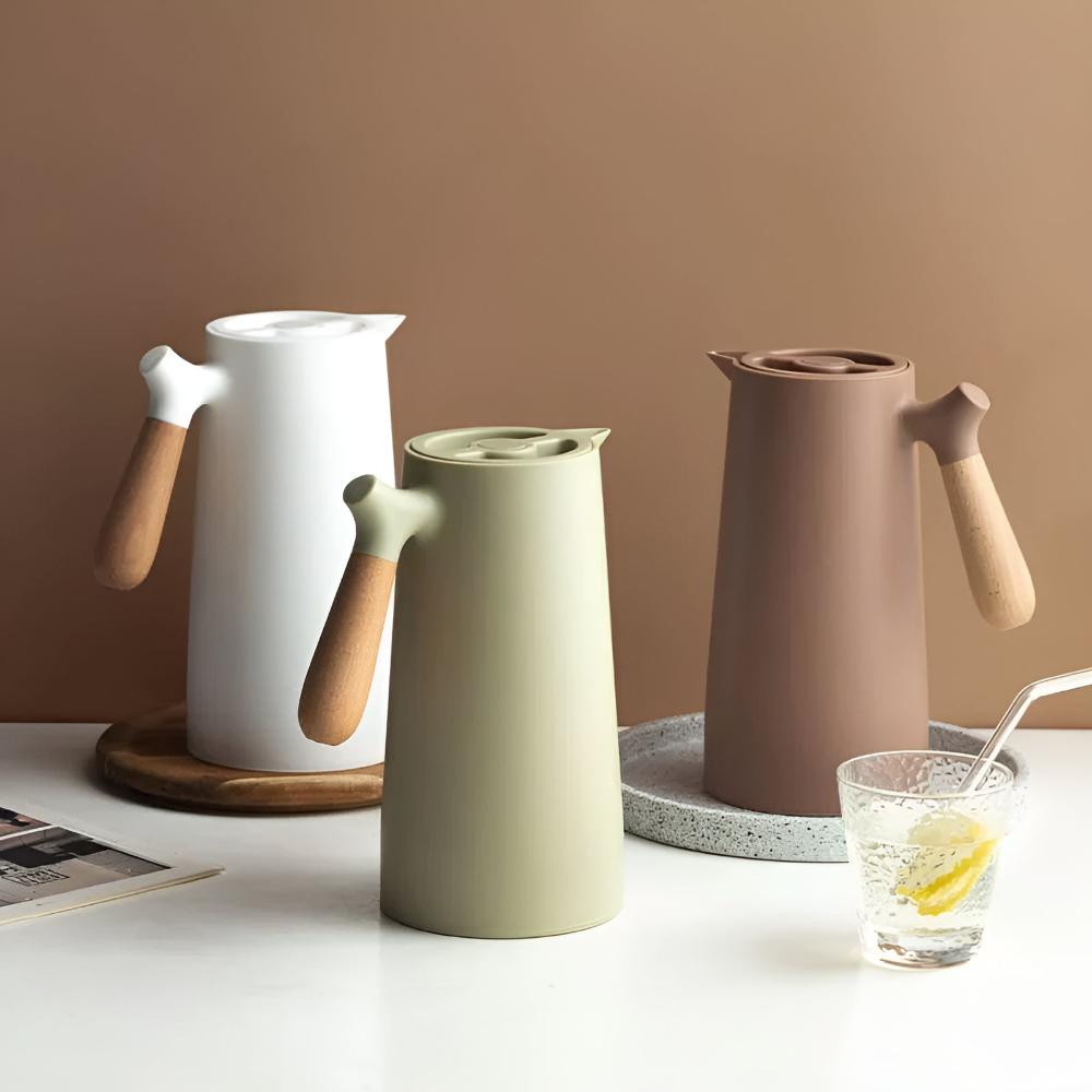 Insulated Carafe with Wooden Handle – 1L Vacuum-Sealed Beverage Dispenser 4