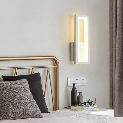 Schlanke, moderne LED-Wandleuchte
