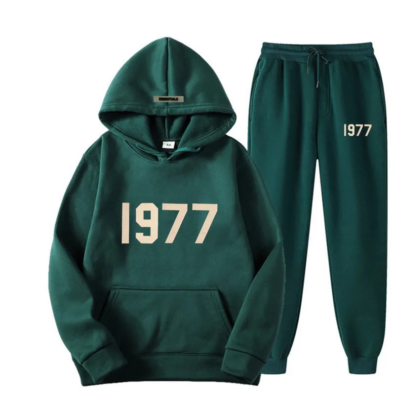 Relaxed Fit Retro Classic Women's Tracksuit
