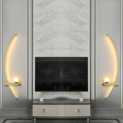 Elegante schwarze und goldene Außenwandleuchte