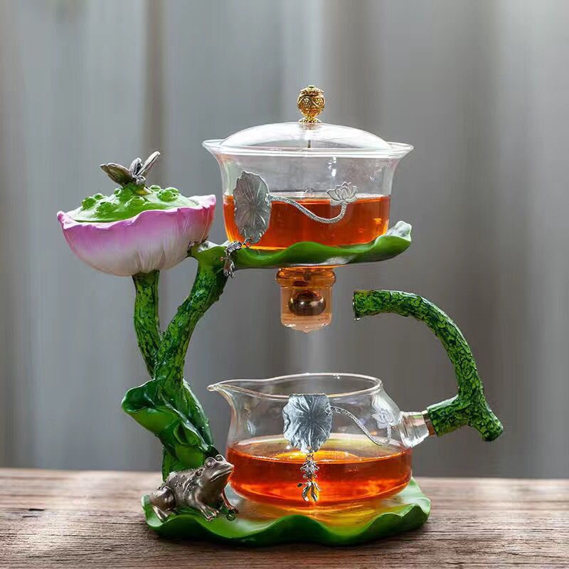 Aromatische Kräuterräucherstäbchen-Teekanne