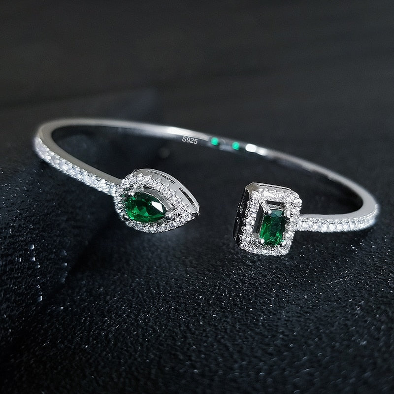Wunderschönes verstellbares Armreifarmband in Schmetterlingsform aus Silber