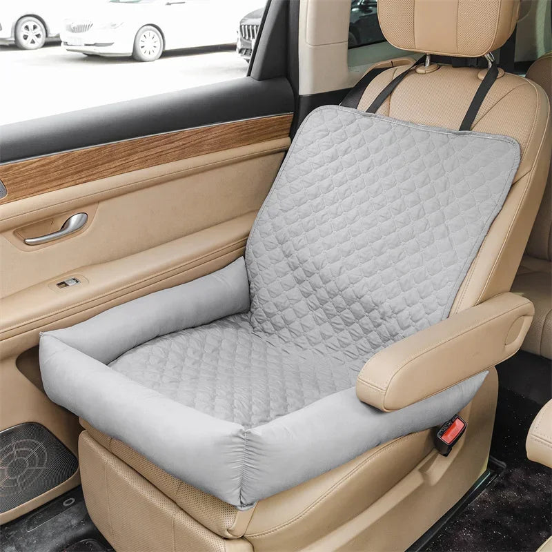 Wasserdichter Autositzschutz für kleine Hunde