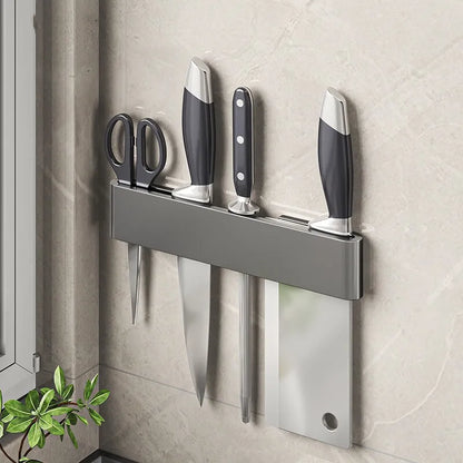 Platzsparender Messerblockhalter aus Edelstahl