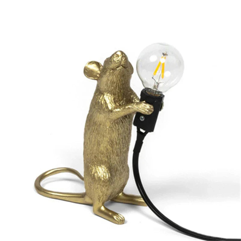 Dunkle Tier-Tischlampe