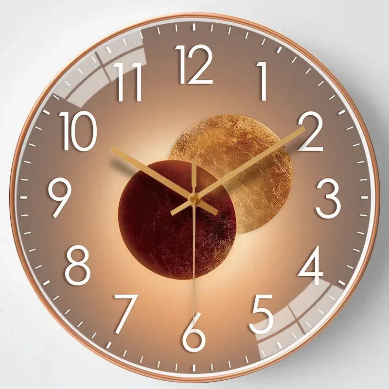 Leise traditionelle Wanduhr