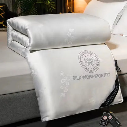 Premium-Winterdecke aus weicher Seide