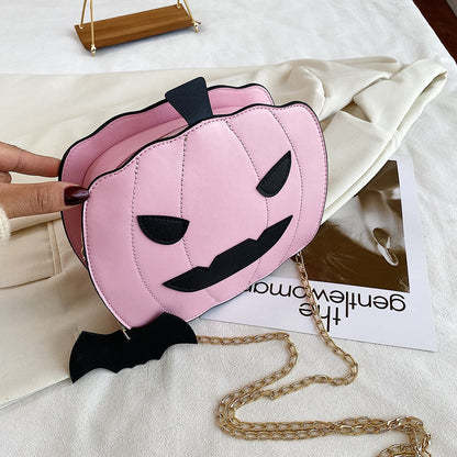 Kleine, niedliche orangefarbene Schultertasche