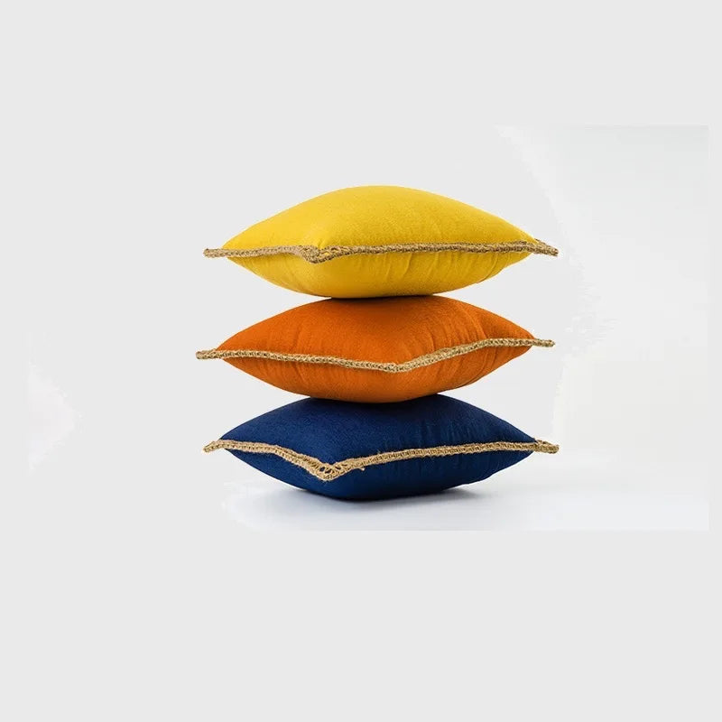 Vibrant Decorative Pillow in Classic Design - Halri