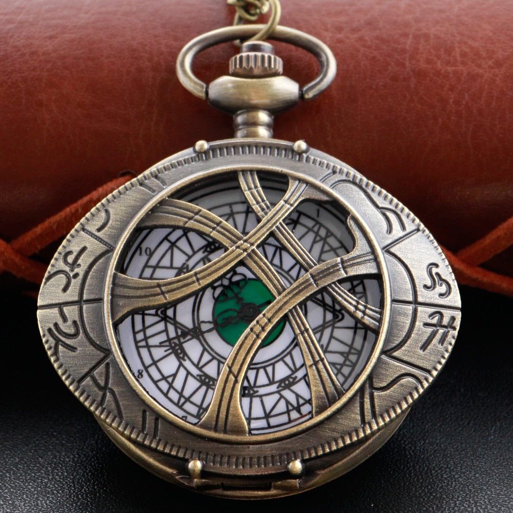 Vintage-inspirierter Steampunk-Taschenuhr-Anhänger 