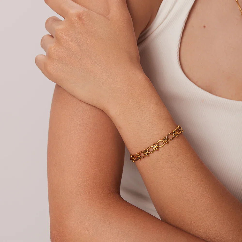 Elegant Oval Drop Charm Bracelet - Halri