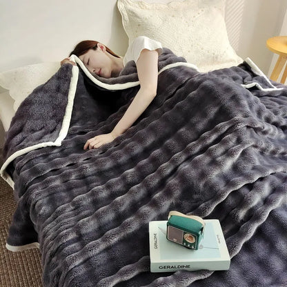 Kuschelige Fleecedecke für Zuhause und Reisen