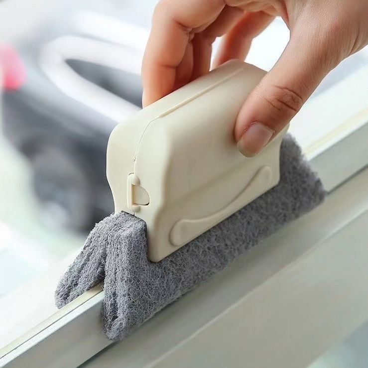 Praktisches Bürstenwerkzeug zur Reinigung von Fensterdichtungsspalten