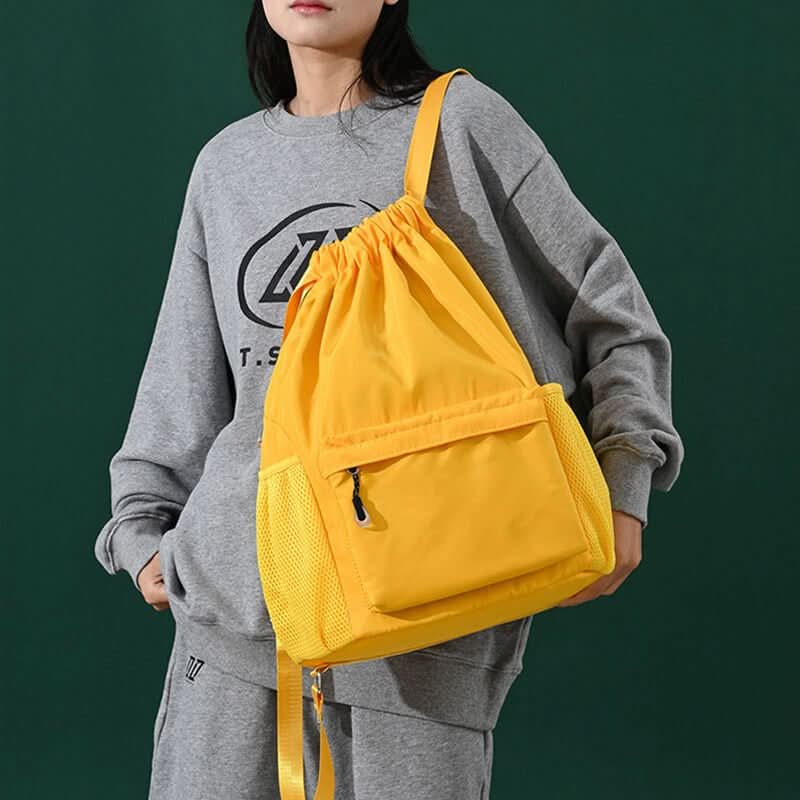 Sportlicher Turnrucksack mit Staufächern und Taschen