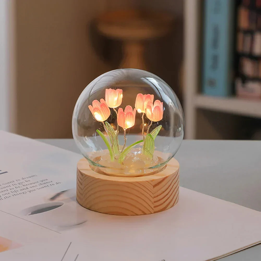 Schöne Schreibtischlampe mit Blumenmuster